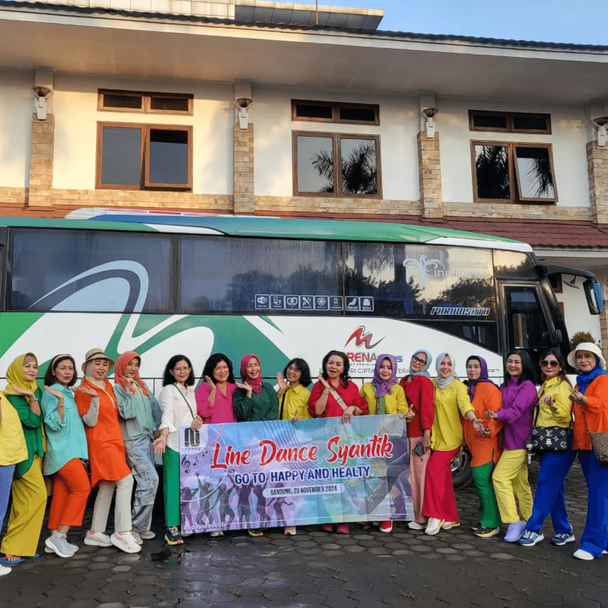 Galeri Morena Trans bersama Naway Tour & Travel di Bandung