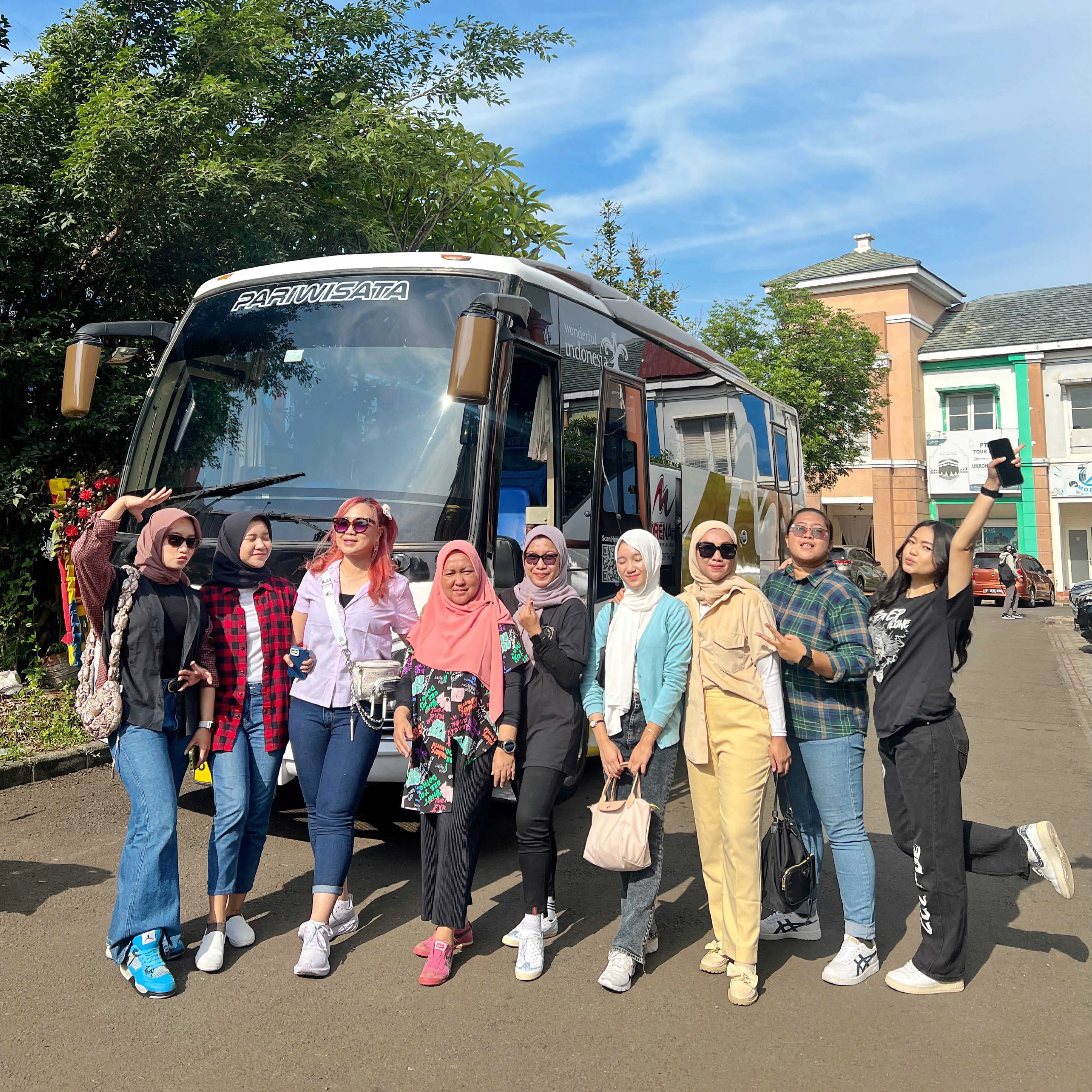 Galeri Morena Trans bersama Komunitas Lari Cibubur di Bandung